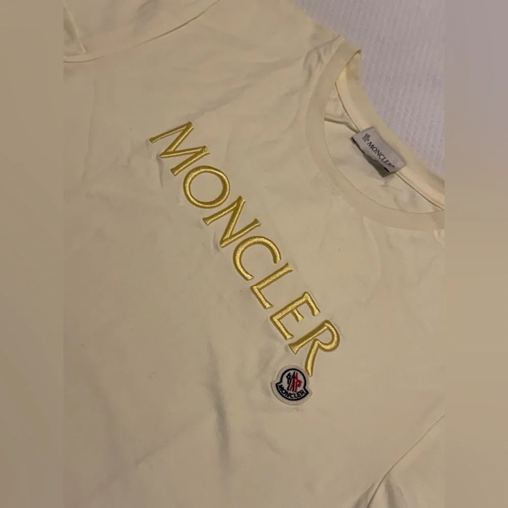 Moncler embroidered-logo cotton T-shirt, Size XS/ 14y - Picture 5 of 9